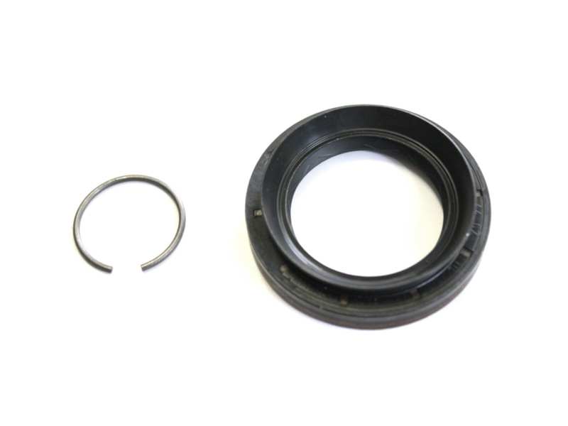 VICTOR REINZ Wheel hub seal 865497 Fitting Position: Rear Axle left and right, Inner diameter [mm]: 44, Outer diameter [mm]: 67, Width [mm]: 10, 15,5 1.