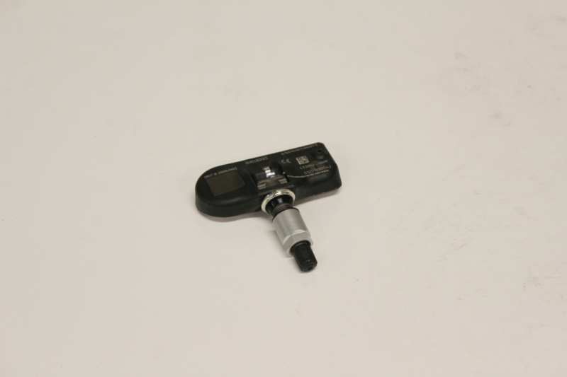 SCHRADER Tire pressure sensor 10699261 Frequency Range [MHz]: 433, Code: 4031, Housing Colour: Black, Valve colour: Silver, Mounting Type: Bolted, Vehicle Equipment: for vehicles with tyre pressure control system, Supplementary Article/Info 2: with valves, with nut, Inspection Tag: CE, Permissible maximum speed [km/h]: 250, Tightening Torque [Nm]: 8 
Frequency Range [MHz]: 433, Code: 4031, Housing Colour: Black, Valve colour: Silver, Mounting Type: Bolted, Vehicle Equipment: for vehicles with tyre-pressure monitoring system, Supplem