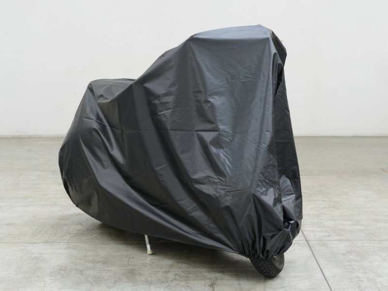 SPINELLI Motorcycle cover 333340 Outdoor. California. Scooter. Black. Size: C. outer circumference: 380x274 cm. rain. month. pollutants. against dirt and sunshine. waterproof. Washable at 40 ° C. 90% PVC-10% polyester. 340g/m2. -30 - +85 ° C. 1.