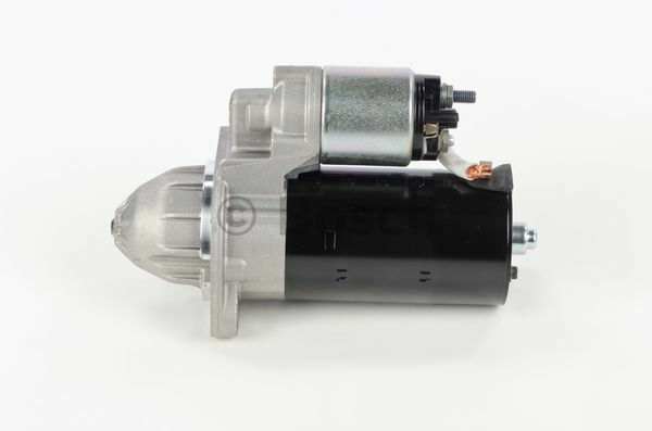 BOSCH Starter 10163529 Neu
Spannung [V]: 12, Starterleistung [kW]: 2, Anzahl der Befestigungsbohrungen: 2, Anzahl der Gewindebohrungen: 0, Zähnezahl: 10, Klemme: 50, 30, Flansch-O [mm]: 68, Drehrichtung: Drehrichtung im Uhrzeigersinn, Ritzel-Grundposition [mm]: 29,3, Starterausführung: freiausstoßend, Bohrung-O [mm]: 10,5, Bohrung-O 2 [mm]: 10,5, Länge [mm]: 232, Lage/Grad: rechts, Befestigungswinkel [Grad]: 63, Winkelmaß Befestigungsbohrung [Grad]: 63 1.