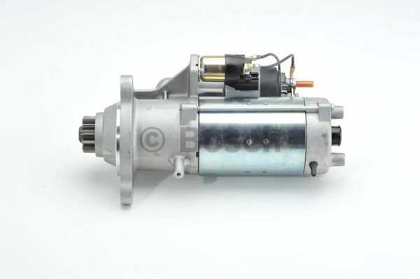 BOSCH Starter 487118 Neu
Spannung [V]: 24, Starterleistung [kW]: 5,5, Anzahl der Befestigungsbohrungen: 3, Anzahl der Gewindebohrungen: 0, Zähnezahl: 12, Klemme: 30, 85, 50, Flansch-O [mm]: 92, Drehrichtung: Drehrichtung im Uhrzeigersinn, Ritzel-Grundposition [mm]: 48, Starterausführung: freiausstoßend, Bohrung-O [mm]: 13,5, Bohrung-O 2 [mm]: 13,5, Bohrung-O 3 [mm]: 13,5, Länge [mm]: 317, Lage/Grad: links, Befestigungswinkel [Grad]: 40, Winkelmaß Befestigungsbohrung [Grad]: 40 1.