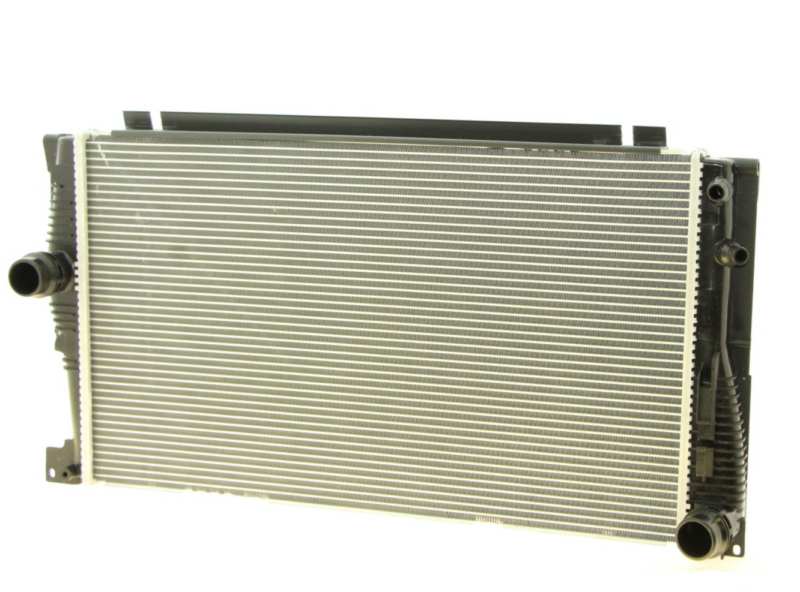 NISSENS Radiator 10371875 Cooling fins material: Aluminium, Core Depth [mm]: 32, Core Length [mm]: 600, Core Width [mm]: 348, Inlet O [mm]: 38,5, Outlet O [mm]: 38,5, Radiator type: Brazed cooling fins, Supplementary Article/Info 2: without cap, without expansion tank, Supplementary Article/Supplementary Info: without gasket/seal, Water Tank Material (radiator): Plastic 1.