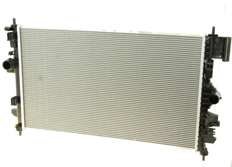 NISSENS Radiator 10513989 Cooling fins material: Aluminium, Core Depth [mm]: 26, Core Length [mm]: 680, Core Width [mm]: 397, Inlet O [mm]: 34, Outlet O [mm]: 38,5, Radiator type: Brazed cooling fins, Supplementary Article/Info 2: with cap, without expansion tank, Supplementary Article/Supplementary Info: with gaskets/seals, Water Tank Material (radiator): Plastic Technical Information: Radiator with 5mm system-Advanced technology with higher power effect 1.