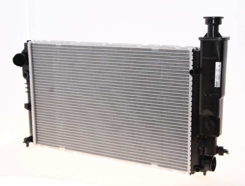 NISSENS Radiator 293322 Aluminum/plastic
Cooling fins material: Aluminium, Core Depth [mm]: 40, Core Length [mm]: 610, Core Width [mm]: 368, Inlet O [mm]: 45, Outlet O [mm]: 45, Radiator type: Brazed cooling fins, Supplementary Article/Info 2: without cap, without expansion tank, Supplementary Article/Supplementary Info: with gaskets/seals, Water Tank Material (radiator): Plastic 1.