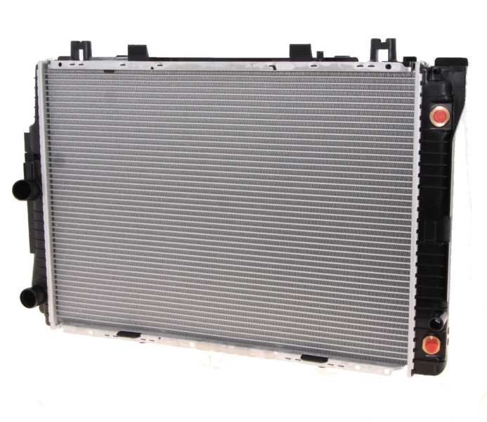 NISSENS Radiator 292961 Aluminum/plastic
Cooling fins material: Aluminium, Core Depth [mm]: 32, Core Length [mm]: 667, Core Width [mm]: 468, Radiator type: Brazed cooling fins, Supplementary Article/Supplementary Info: with oil cooler, Water Tank Material (radiator): Plastic 1.