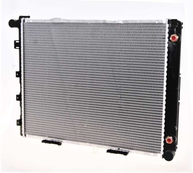 NISSENS Radiator 292933 Aluminum/plastic
Cooling fins material: Aluminium, Core Depth [mm]: 40, Core Length [mm]: 612, Core Width [mm]: 488, Radiator type: Brazed cooling fins, Supplementary Article/Supplementary Info: with oil cooler, Water Tank Material (radiator): Plastic 1.