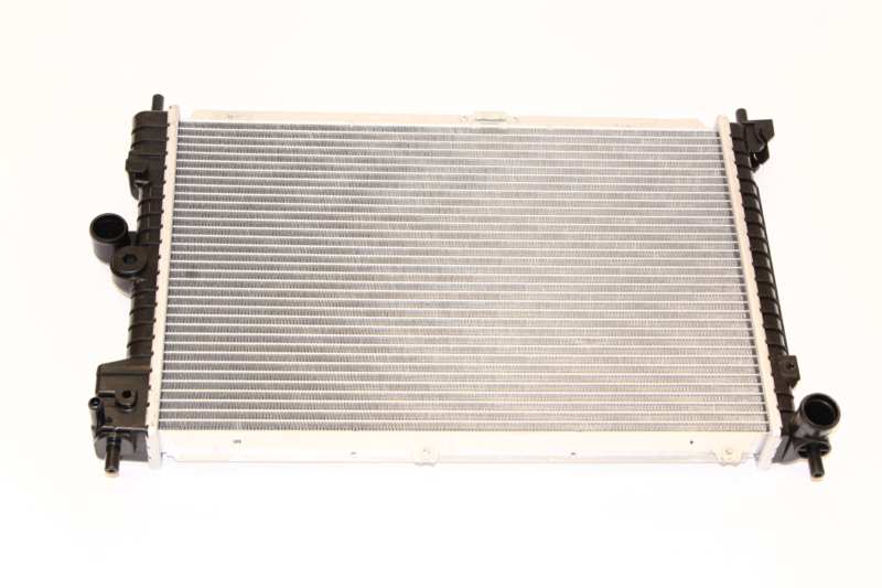 NISSENS Radiator 293237 Aluminum/plastic
Cooling fins material: Aluminium, Core Depth [mm]: 40, Core Length [mm]: 531, Core Width [mm]: 359, Radiator type: Brazed cooling fins, Water Tank Material (radiator): Plastic 1.