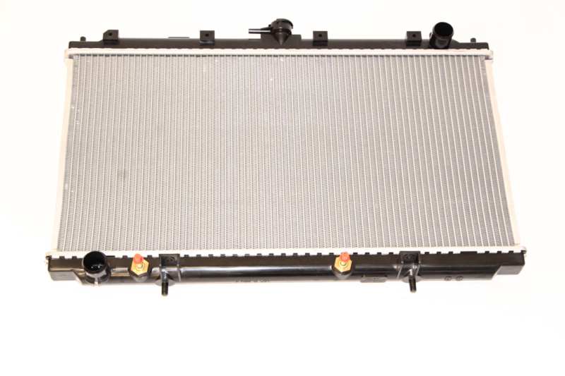 NISSENS Radiator 293085 Aluminum/plastic
Cooling fins material: Aluminium, Core Depth [mm]: 32, Core Length [mm]: 360, Core Width [mm]: 709, Radiator type: Brazed cooling fins, Supplementary Article/Supplementary Info: with oil cooler, Water Tank Material (radiator): Plastic 1.