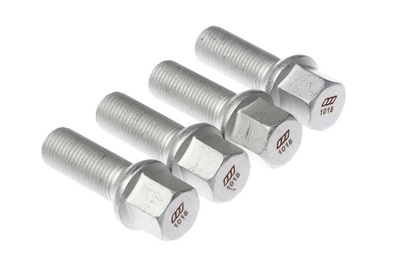 A.Z. MEISTERTEILE Wheel bolt 11108790 4 pcs/pack
Rims: for steel rims, for light alloy rims, Length [mm]: 58, Outer Diameter [mm]: 26,7, External Thread Size: M14 x 1,5, Thread Length [mm]: 32, Quality/ Grade: 10.9, Spanner Size: 19, Bolt Head-/Nut Design: Male Hex, Wheel Fastening: Ball seat A/G, Material: Steel, Surface: Phosphatized, Screw length below head [mm]: 34, Fitting Position: Front Axle, Rear Axle, Observe service information: