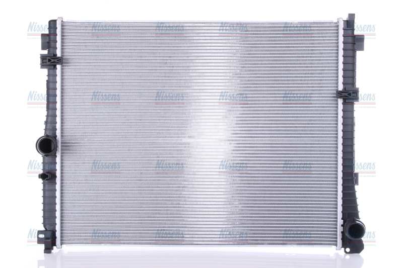 NISSENS Radiator 11243501 Cooling fins material: Aluminium, Core Depth [mm]: 22, Core Length [mm]: 615, Core Width [mm]: 501, Inlet O [mm]: 38,5, Outlet O [mm]: 38,5, Radiator type: Brazed cooling fins, Supplementary Article/Info 2: without cap, without expansion tank, Supplementary Article/Supplementary Info: with gaskets/seals, Water Tank Material (radiator): Plastic 1.