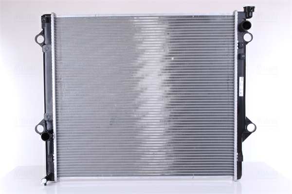NISSENS Radiator 10371899 Cooling fins material: Aluminium, Core Depth [mm]: 26, Core Length [mm]: 650, Core Width [mm]: 598, Inlet O [mm]: 34, Outlet O [mm]: 34, Radiator type: Brazed cooling fins, Supplementary Article/Info 2: without expansion tank, Supplementary Article/Supplementary Info: without gasket/seal, Water Tank Material (radiator): Plastic 1.