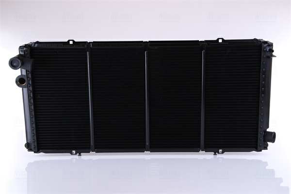 NISSENS Radiator 293379 Cooling fins material: Copper, Core Depth [mm]: 53, Core Length [mm]: 648, Core Width [mm]: 305, Inlet O [mm]: 32, Outlet O [mm]: 32, Radiator type: Brazed cooling fins, Supplementary Article/Info 2: without cap, without expansion tank, Supplementary Article/Supplementary Info: with gaskets/seals, Water Tank Material (radiator): Plastic 1.