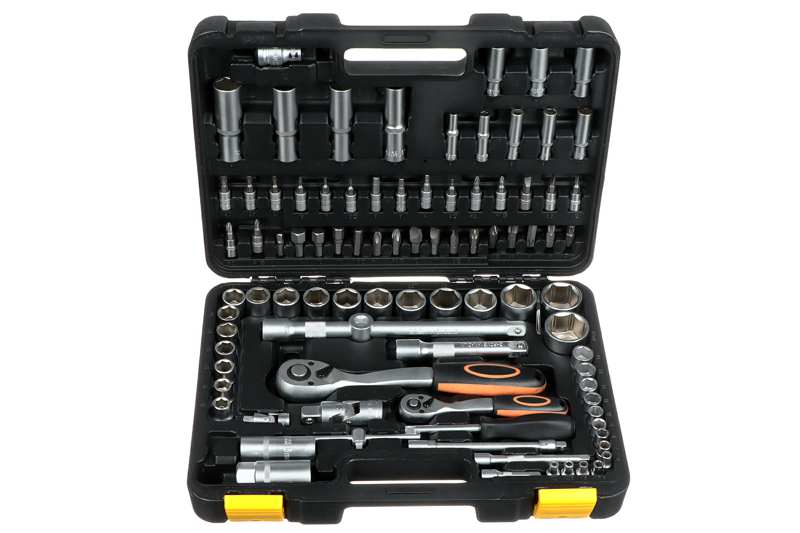 A.Z. MEISTERTEILE Plug spanner kit 11247355 "1/2"" drive.
18pc 6-point Standard Socket 10,11,12,13,14,15,16,17,18,19,20,21,22,23,24,27,30,32mm. 
4  Deep Socket  14,15,17,19mm. 
1  Universal Joint. 
2  Extensions:125mm,250mm.
1  72T Ratchet.
1  3 way Adaptor. 
2 Spark plug socket:16mm,21mm. 
1 5/16"" Bits holder.   
15pc Bits 30mm.
T:40,45,50,55mm  PD:3,4   PZ:3,4 FD:8,10,12mm.
HEX:8,10,12,14mm.

1/4"" drive. 
13pc 6-ponit standard socket 4, 4.5, 5, 5.5, 6, 7, 8, 9, 10, 11, 12, 13, 14mm. 
8pc Deep Socket:6,7,8,9,10,11,12,13mm. 
1pc Univers 1.