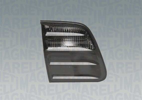 MAGNETI MARELLI Combination rearlight 10281031 Left, inner part with a socket, smoke gray
Fitting Position: Left, Indicator Colour: Smoke Grey, Lens Colour: Smoke Grey, Supplementary Article/Supplementary Info: with socket