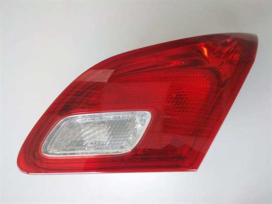 MAGNETI MARELLI Rücklicht 10281206 Einbauseite: rechts, Links-/Rechtsverkehr: für Rechtsverkehr, Türenanzahl: 5, Lichtscheibenfarbe: rot, Lampenart: W5W, H21W, Leuchtefunktion: mit Rückfahrlicht 
Einbauposition: rechts, Links-/Rechtsverkehr: für Rechtsverkehr, Lichtscheibenfarbe: rot, Lampenart: H21W, W5W, Ergänzungsartikel/Ergänzende Info: ohne lampenträger, Leuchtefunktion: mit Rückfahrlicht