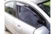 SZATUNA Luftabweiser 698422 Erstes Paar, Mazda 3 2003-2008, 5 Türen, Fensterrahmen können in Gummisiegel, nicht klebrig, installiert werden. Geprägte Form. Im Durchschnitt 7 cm breit. Es geht durch die gesamte Länge des Fensterrahmens. Transparente Rauchfarbe. Boxinhalte: 1 Erstes Luftdeflektoren, Zeichnungsanweisungen, Befestigungselemente: 2 PCS U -Profil. 2.