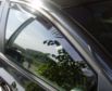 SZATUNA Luftabweiser 10859821 Erstes Paar, Chevrolet Cruze, 4-5 Türen, 2009, Fensterrahmen kann mit Gummisiegel, nicht klebrigem, ausgestattet werden. Geprägte Form. Im Durchschnitt 7 cm breit. Es geht durch die gesamte Länge des Fensterrahmens. Transparente Rauchfarbe. Boxinhalt: 1 Erstes Paar von Luftraum, Anweisungen für Zeichnungsanweisungen, Befestigungselemente: 4 PCS U -Profil. 2.
