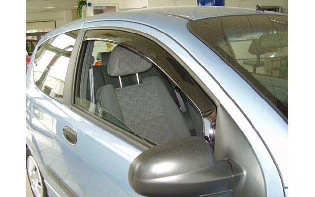 SZATUNA Luftabweiser 698405 Erstes Paar, Chevrolet, Aveo, Kalos 3-Türe, 3-Door, 2005, Fensterrahmen kann installiert werden, ohne Klebe. Geprägte Form. Im Durchschnitt 7 cm breit. Es geht durch die gesamte Länge des Fensterrahmens. Transparente Rauchfarbe. Boxinhalte: 1 Erstes Luftdeflektoren, Zeichnungsanweisungen, Befestigungselemente: 2 PCS U -Profil.