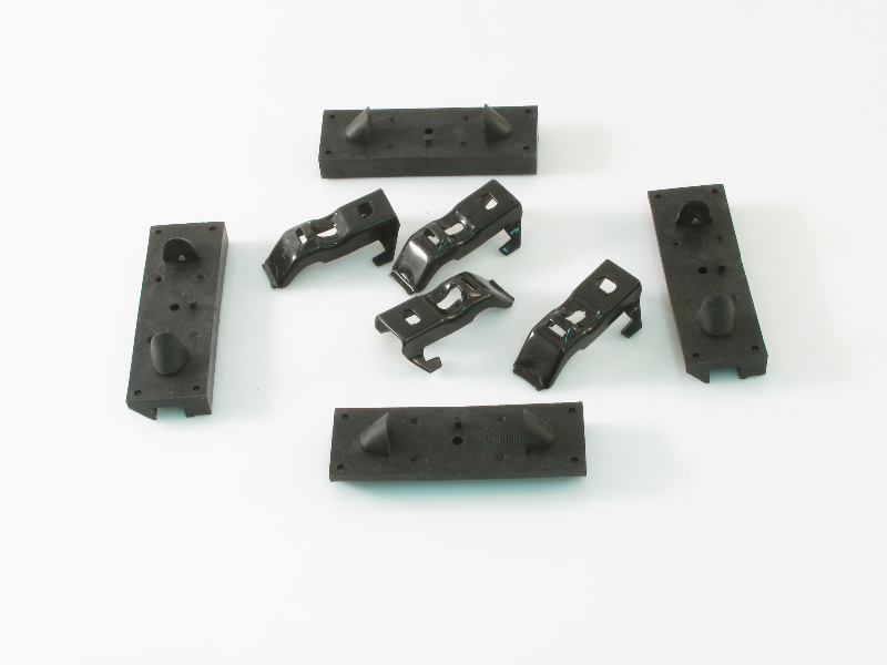 THULE Typgleicher Montagesatz 605936 Kit (4 dB) 1.