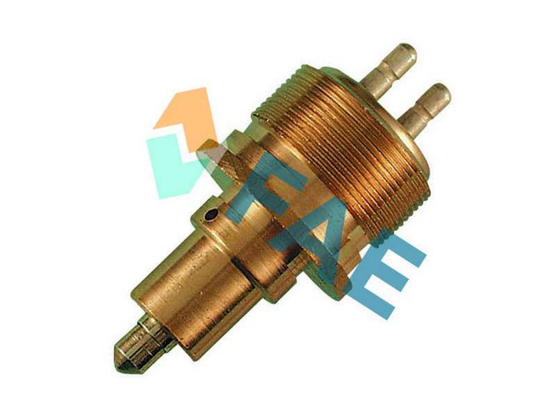 FAE Schalter. Rückfahrleuchte 10369687 Länge [mm]: 63, Außengewindemaß: M27 x 1, Schraubenlänge unter Kopf [mm]: 29, Ergänzungsartikel/Ergänzende Info 2: mit Dichtring 1.