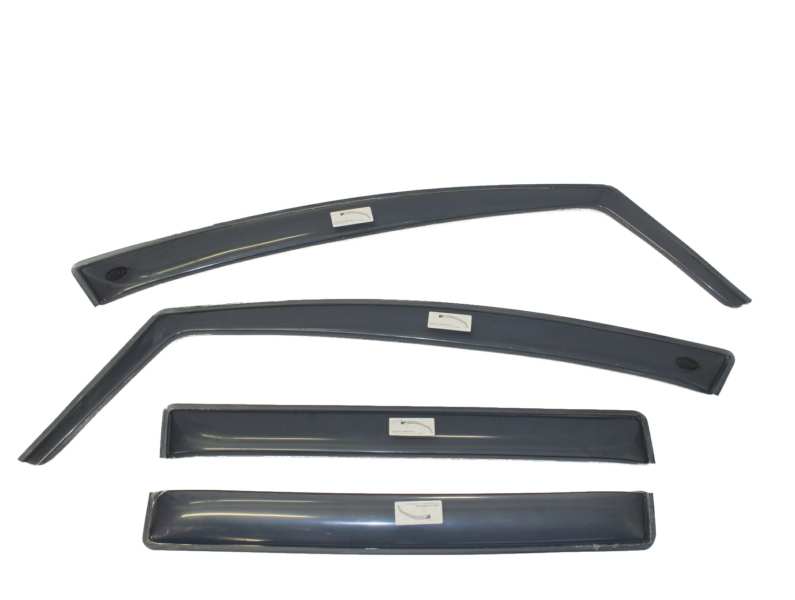 SZATUNA Luftabweiser 10363300 Front+Heckset (4 PCs), Mazda 5, 2008, 5 Türen, Fensterrahmen, nicht klebrig. Geprägte Form. Im Durchschnitt 7 cm breit. Es geht durch die gesamte Länge des Fensterrahmens. Transparente Rauchfarbe. Boxinhalt: 1 Set (vorne+hinterher) Luftabweiser, Zeichnungsanweisungen, Befestigungselemente. 1.